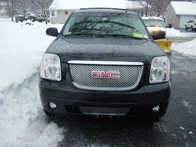 GMC Yukon 2007 photo 2