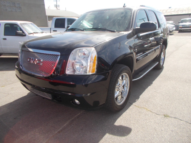 GMC Yukon 2007 photo 2