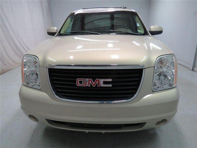 GMC Yukon 2007 photo 2