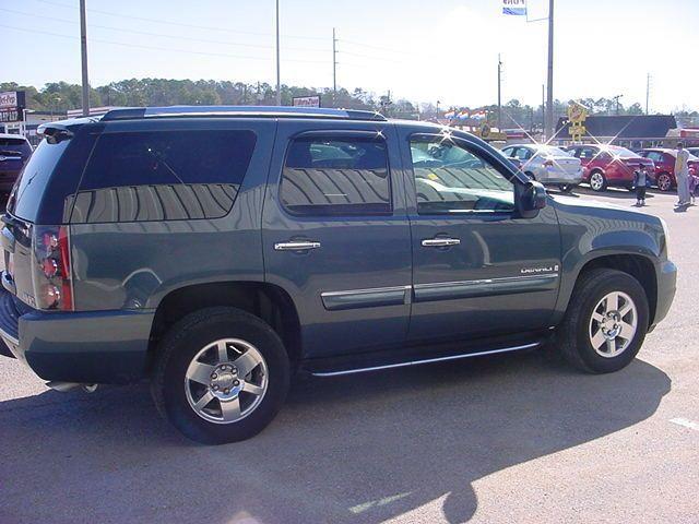 GMC Yukon 2007 photo 2