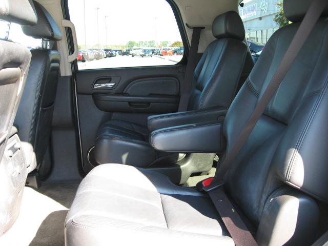 GMC Yukon 2007 photo 2