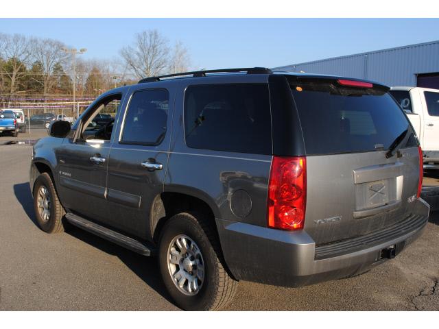 GMC Yukon 2007 photo 2