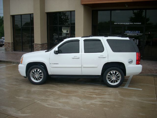 GMC Yukon 2007 photo 2