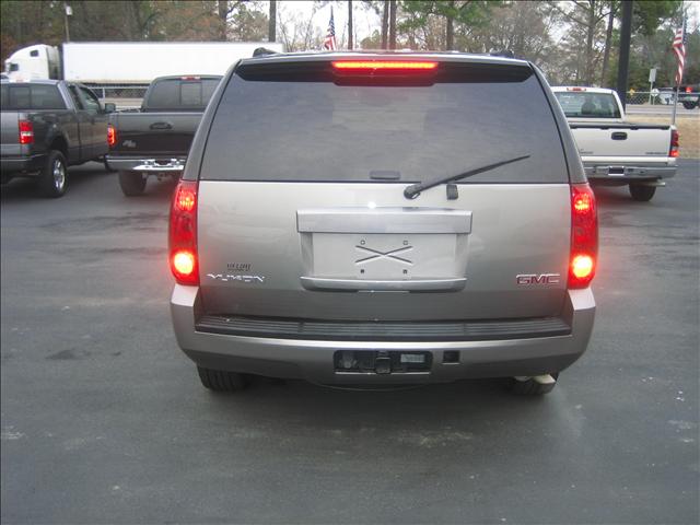 GMC Yukon 2007 photo 2