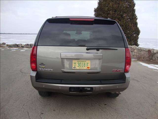 GMC Yukon 2007 photo 2