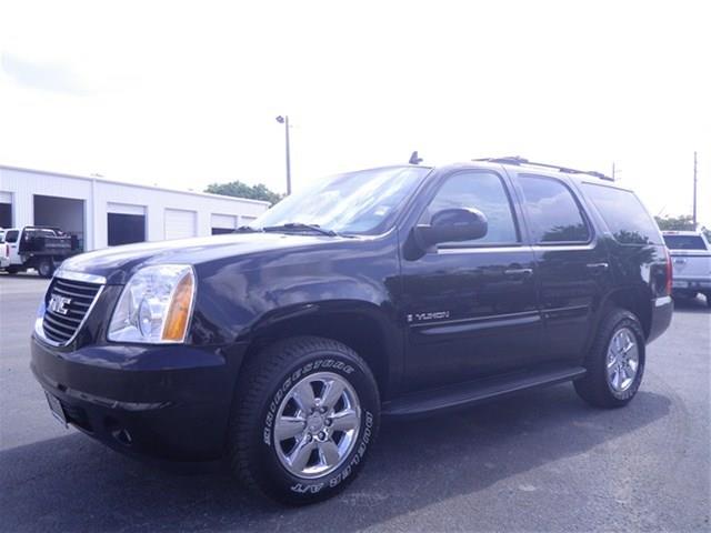 GMC Yukon 2007 photo 2