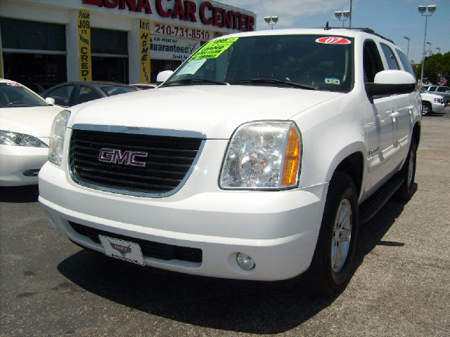 GMC Yukon Reg Cab 124 WB SLT SUV