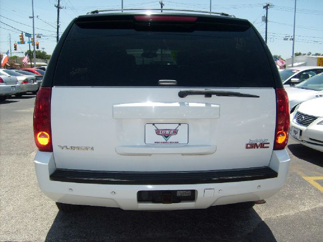 GMC Yukon 2007 photo 4