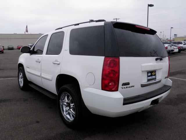 GMC Yukon 2007 photo 3