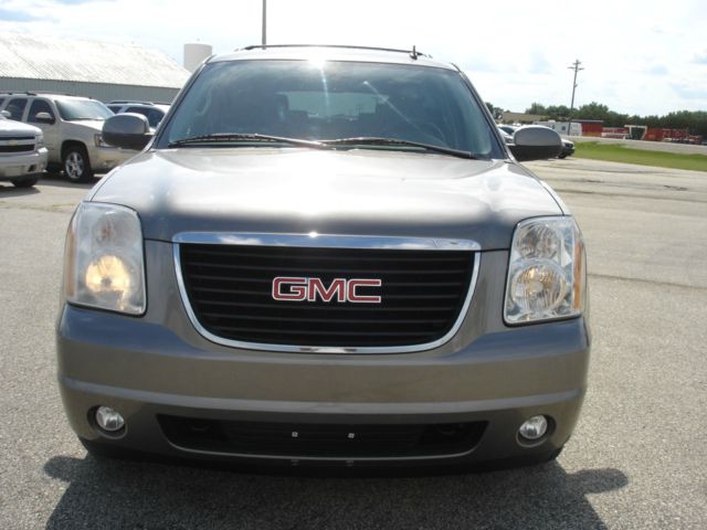 GMC Yukon 2007 photo 2