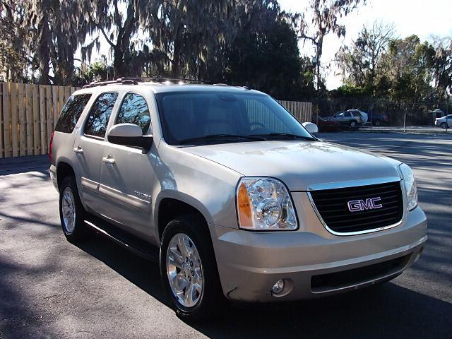 GMC Yukon 2007 photo 2