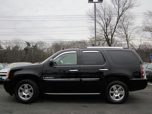 GMC Yukon 2008 photo 1