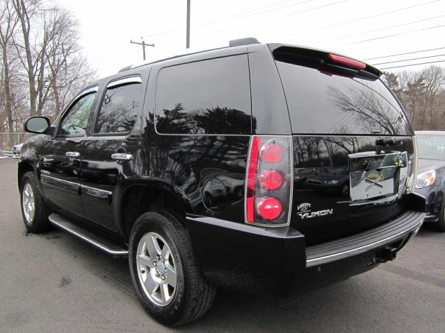 GMC Yukon 2008 photo 4