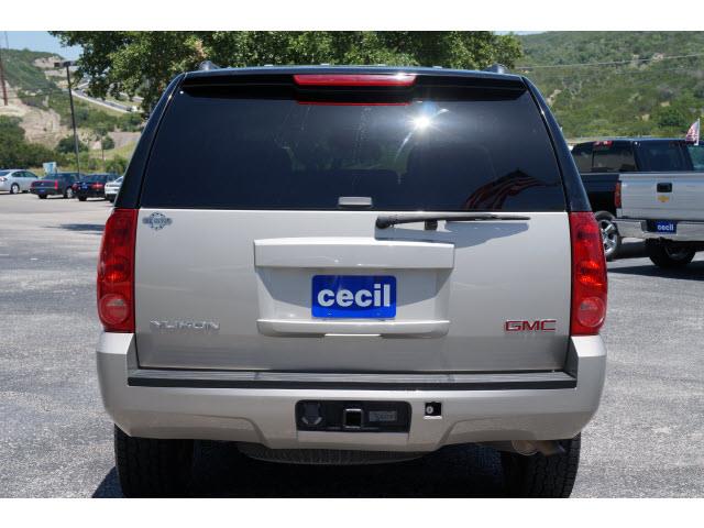 GMC Yukon 2008 photo 1