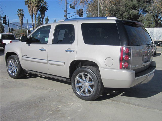 GMC Yukon EX Sedan 4D Unspecified