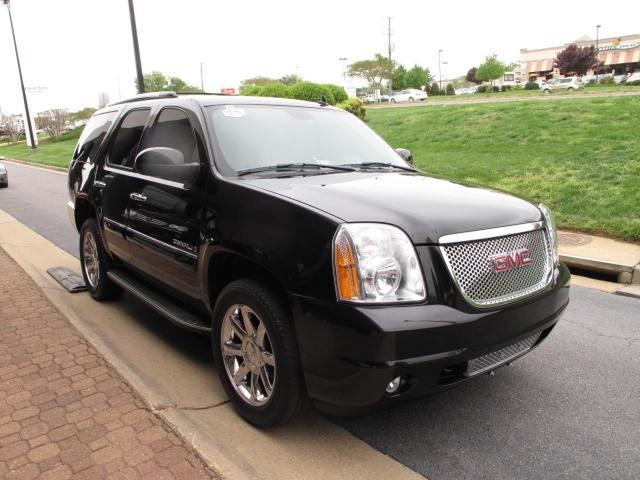 GMC Yukon 2008 photo 2