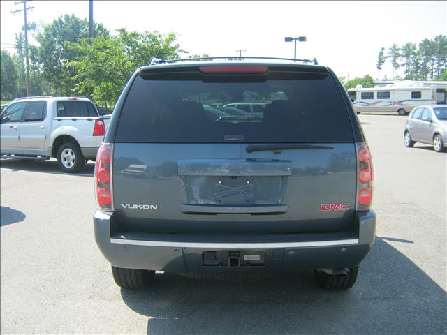 GMC Yukon 2008 photo 1