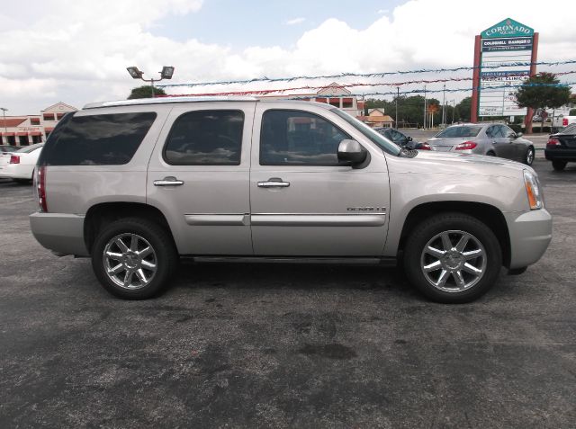 GMC Yukon 2008 photo 18