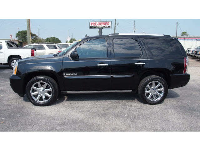 GMC Yukon 2008 photo 1