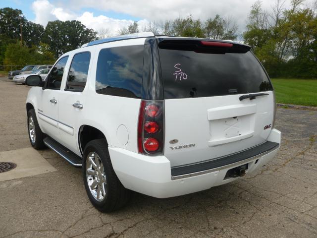 GMC Yukon 2008 photo 4