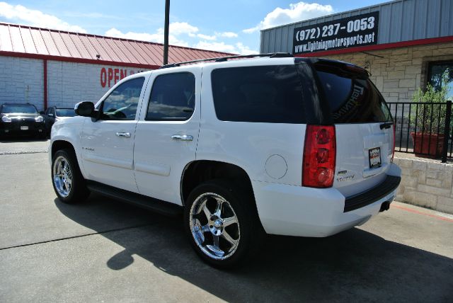 GMC Yukon 2008 photo 2