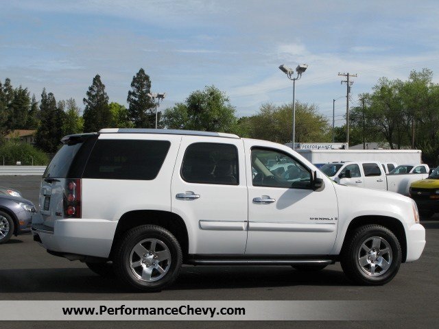 GMC Yukon 2008 photo 1