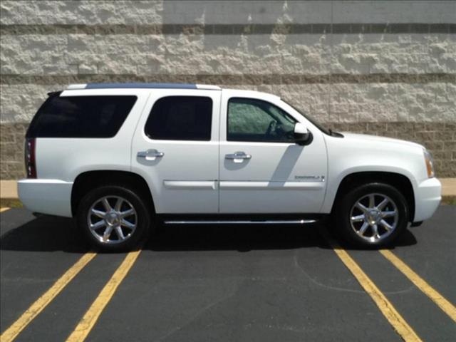 GMC Yukon 2008 photo 2