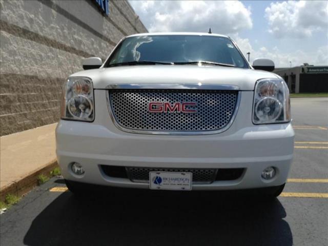 GMC Yukon 2008 photo 4