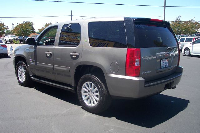 GMC Yukon 2008 photo 2