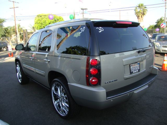 GMC Yukon 2008 photo 28