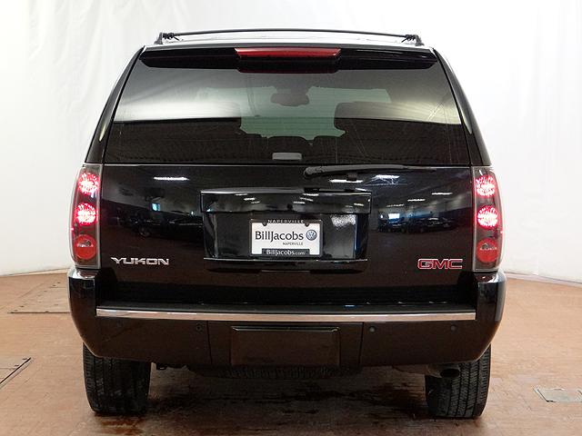 GMC Yukon 2008 photo 2