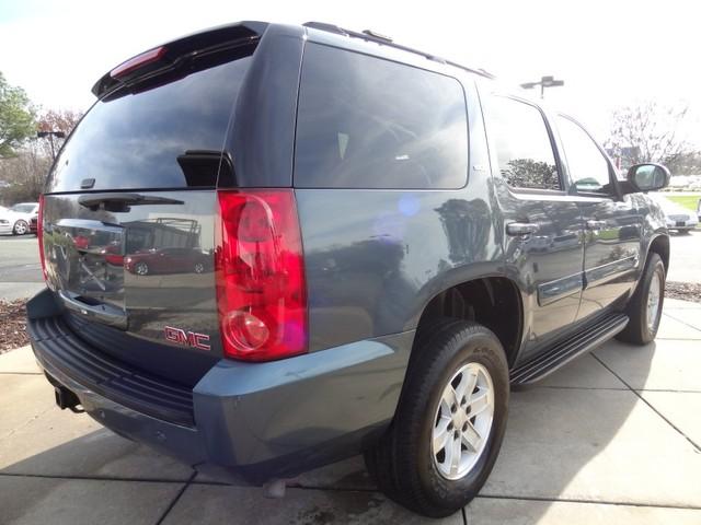 GMC Yukon 2008 photo 2