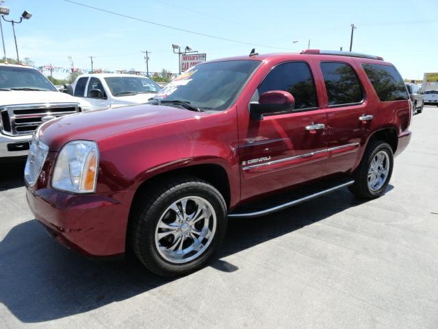 GMC Yukon 2008 photo 1