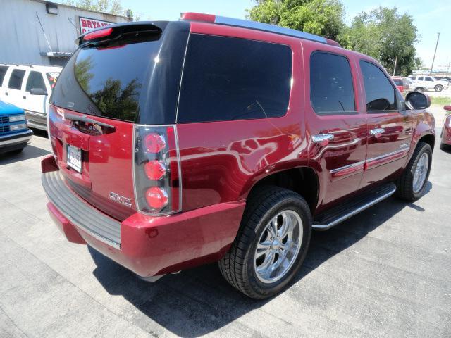 GMC Yukon 2008 photo 11