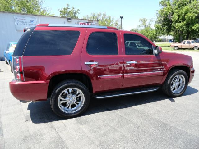 GMC Yukon 2008 photo 2