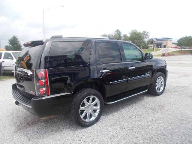 GMC Yukon EX - DUAL Power Doors SUV