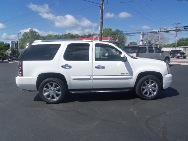 GMC Yukon 2008 photo 10