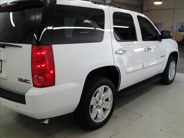 GMC Yukon 2008 photo 2