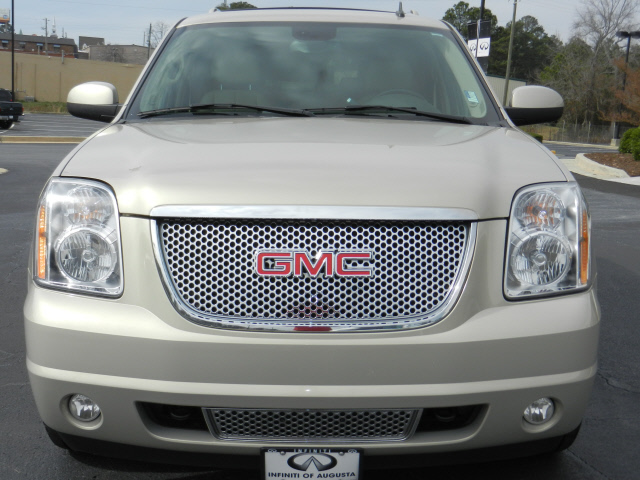 GMC Yukon 2008 photo 1