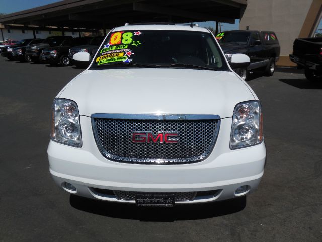 GMC Yukon 2008 photo 2