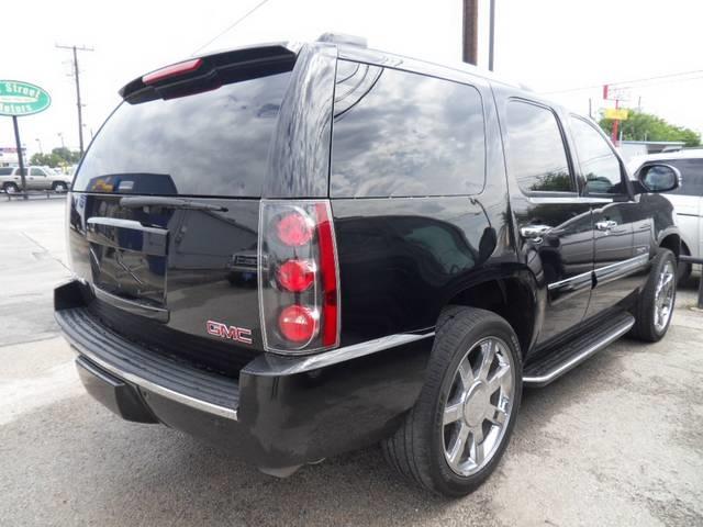 GMC Yukon 2008 photo 3