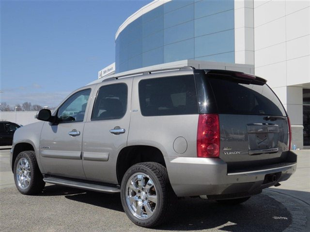 GMC Yukon 2008 photo 3