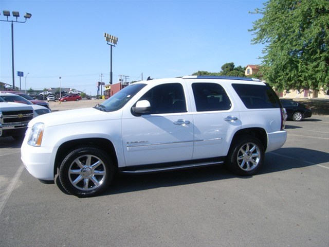 GMC Yukon 50th Anniversary LE Unspecified