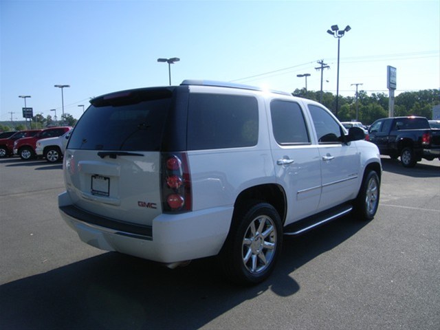 GMC Yukon 2009 photo 5