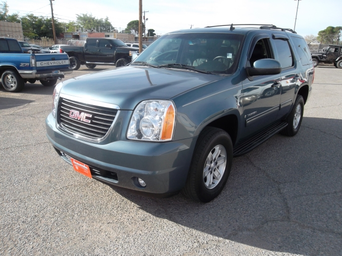 GMC Yukon 2009 photo 2