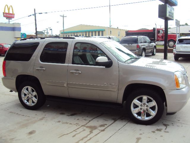 GMC Yukon 2009 photo 1