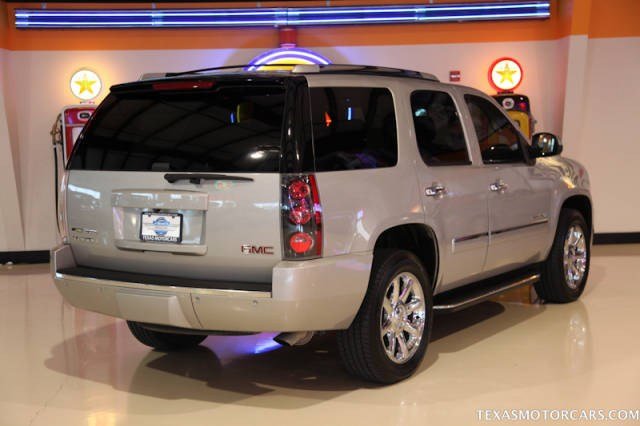 GMC Yukon 2009 photo 4