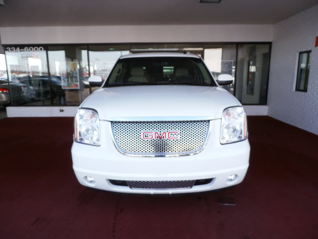 GMC Yukon 2009 photo 1