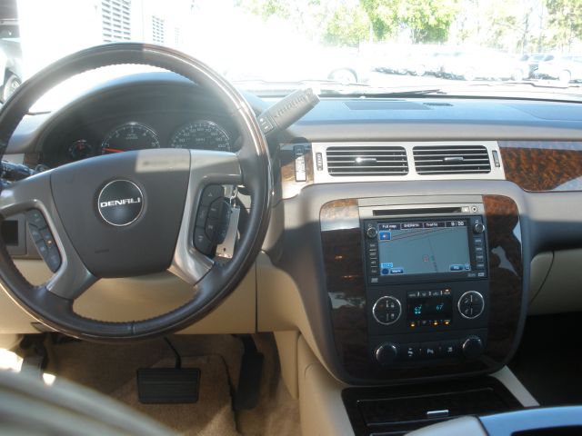 GMC Yukon 2009 photo 10