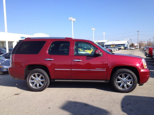 GMC Yukon 2009 photo 1